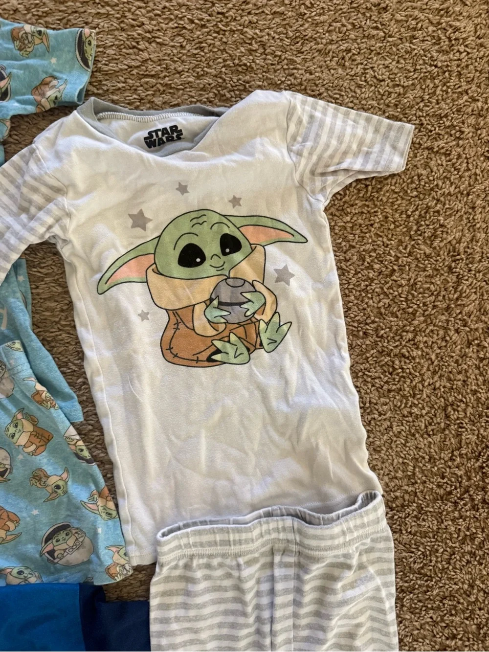 Boys pajamas set. Minion pokemon yoda size 6